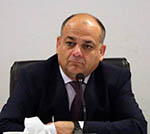 وزارت داخله توزیع جواز حمل سلاح را از سر گرفت